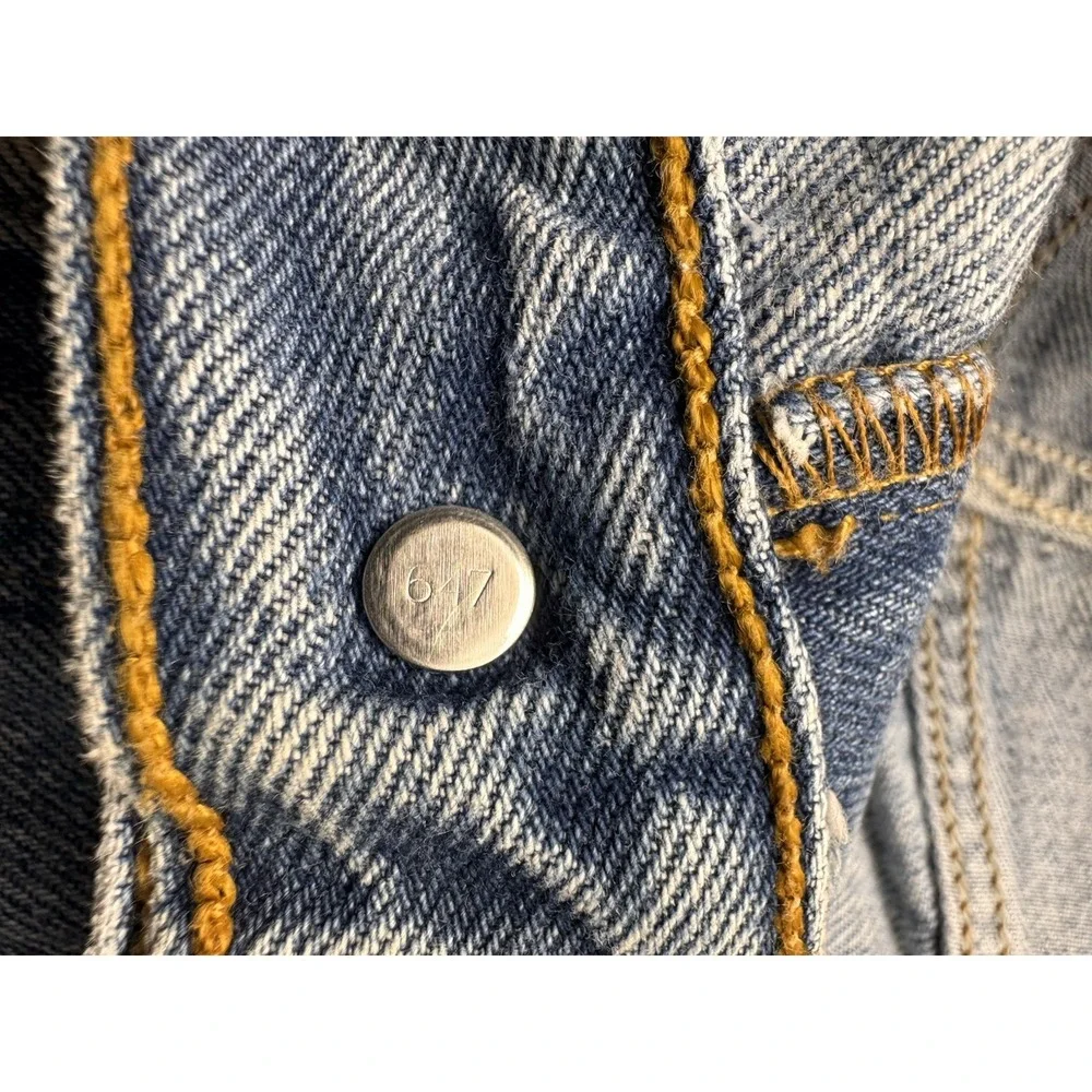 Levis jeans description